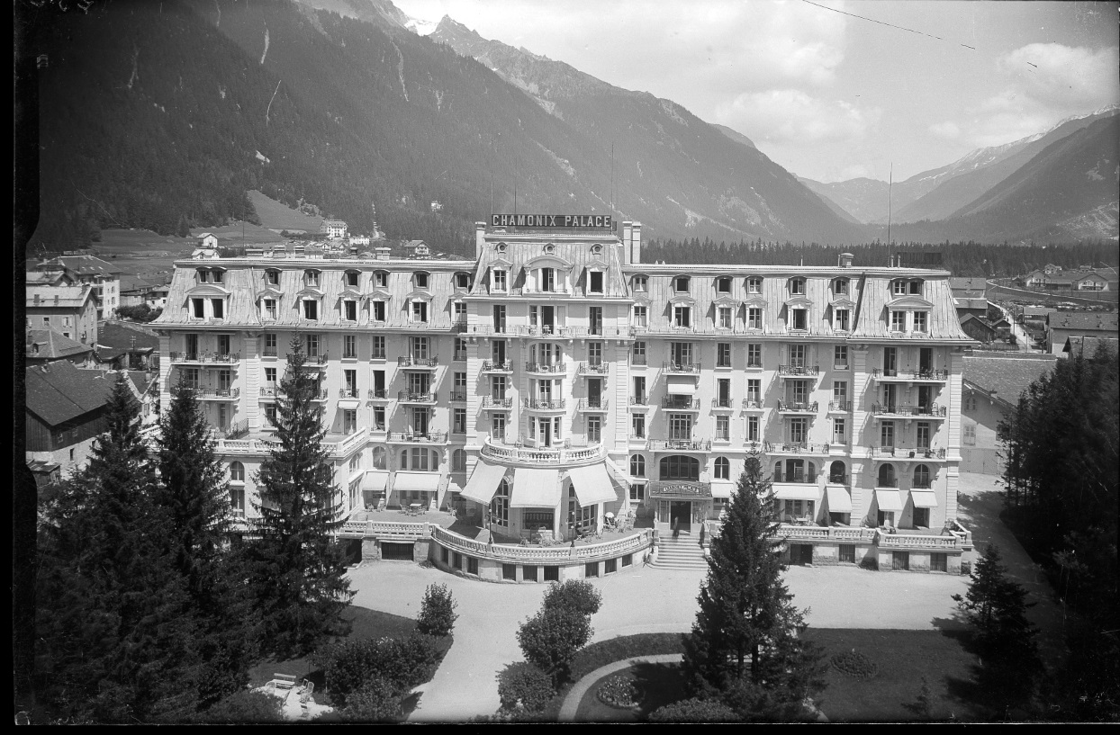 Façade du Chamonix Palace ©ArchivesMunicipales