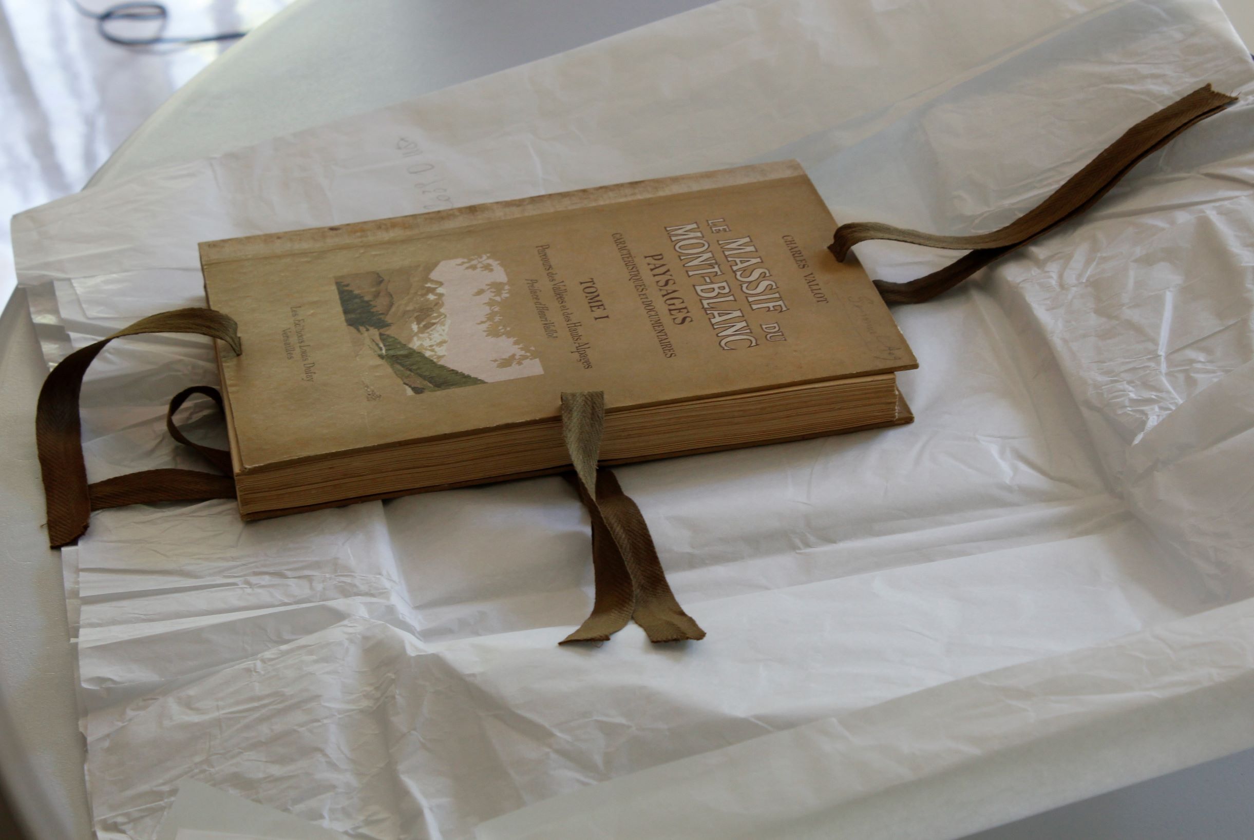 Actualités des collections du musée Alpin : retour de restauration de documents reliés ©musée Alpin
