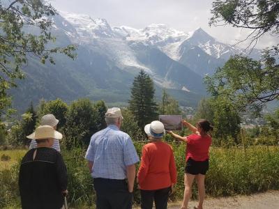Actions culturelles du musée Alpin à destination de l'EHPAD de Chamonix Actions culturelles du musée Alpin à destination de l'EHPAD de Chamonix